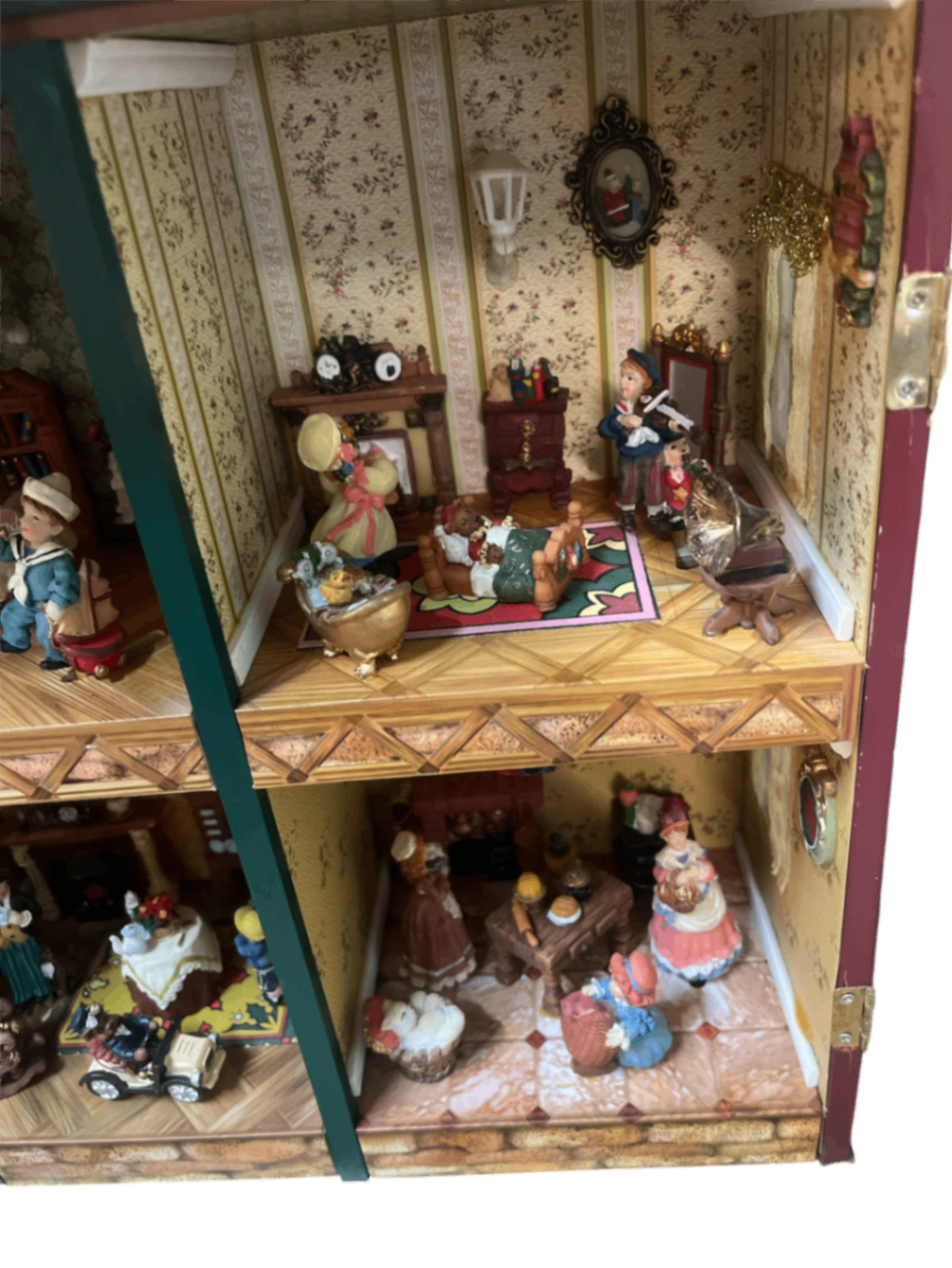 Nostalgisches Puppenhaus mit Spieluhr – drehbare Figuren, 4 Räume