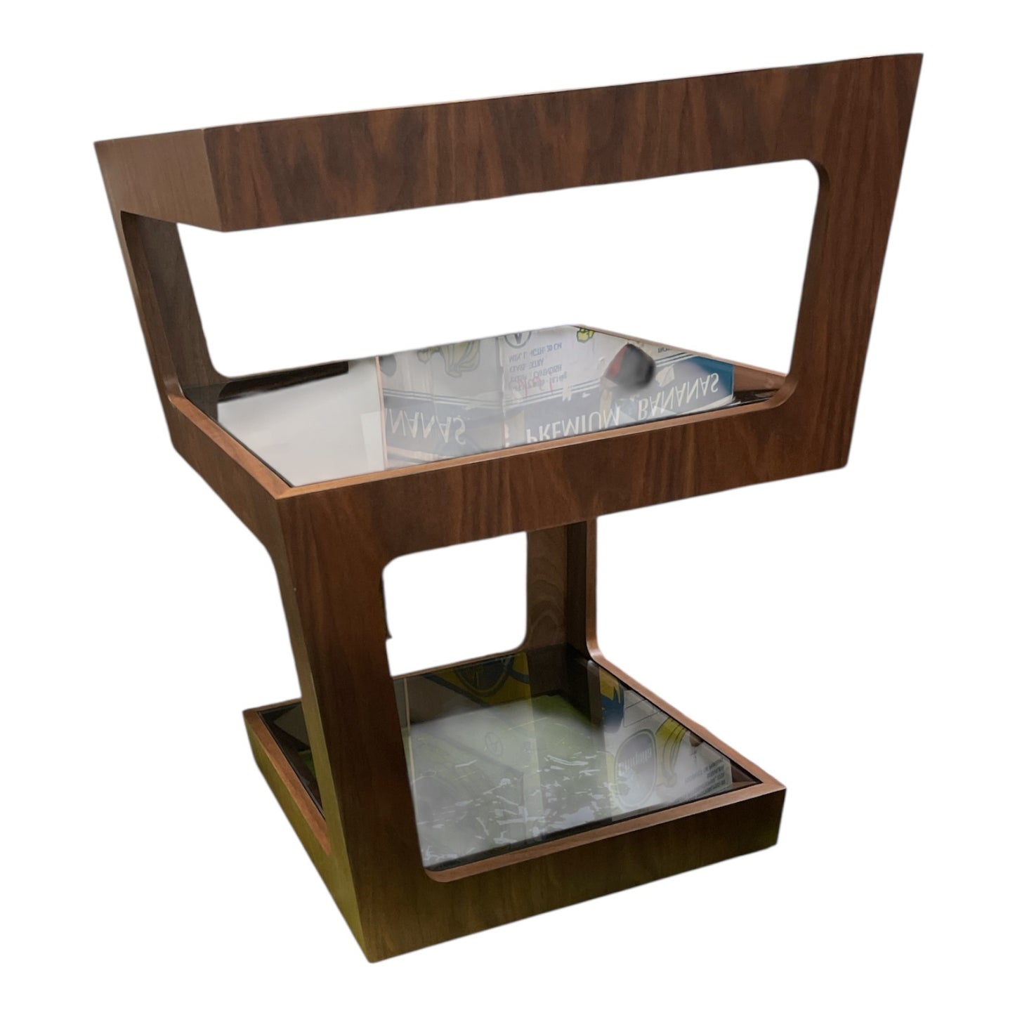 "Mid-Century Stil Regal / Stand aus Nussbaum-Furnier, 3 getönte Glasablagen, 70er Jahre Design"