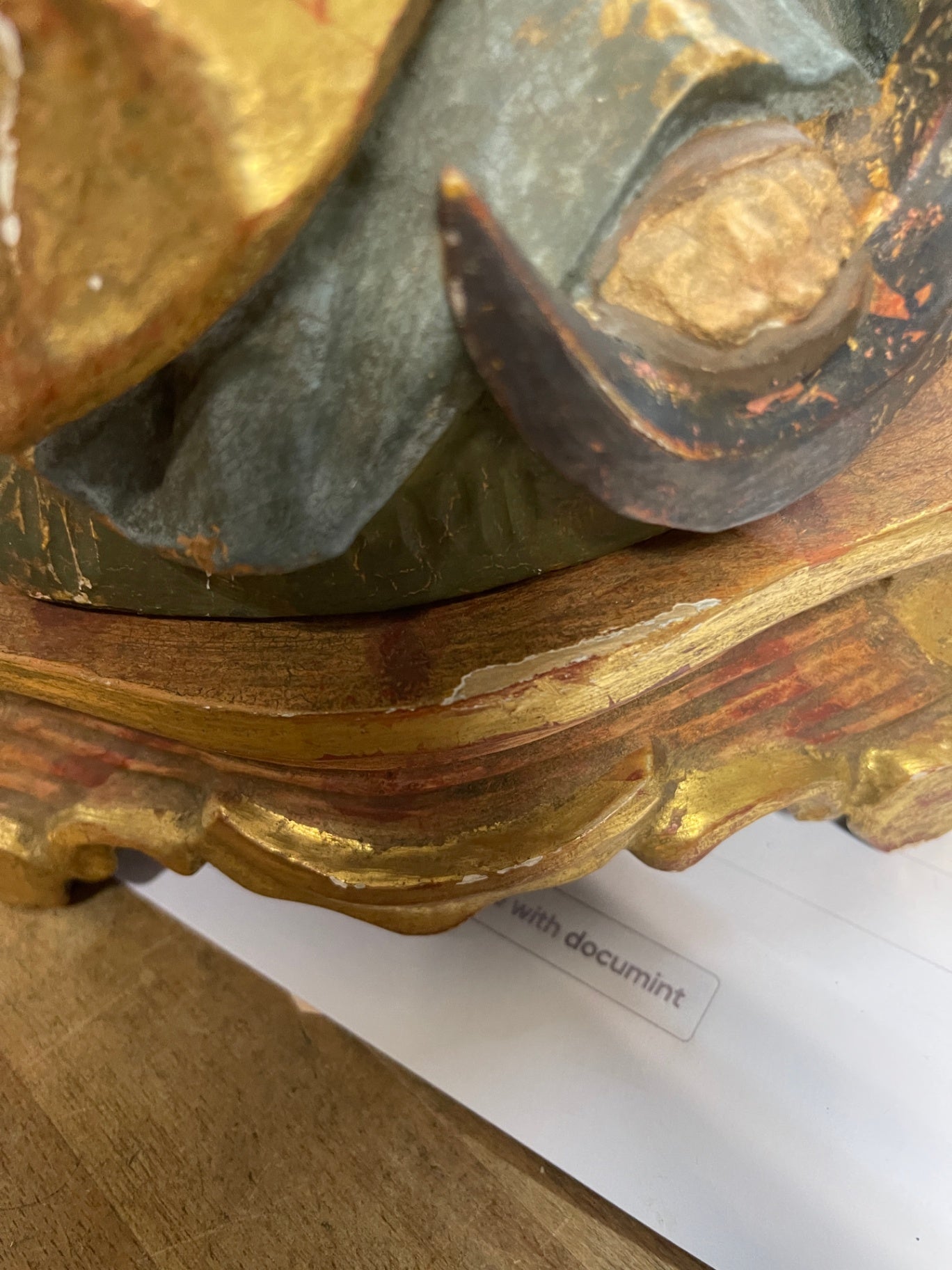 Madonna mit Kind geschnitzt Holz 60 cm farbig gefasst Blattgold Süddeutschland