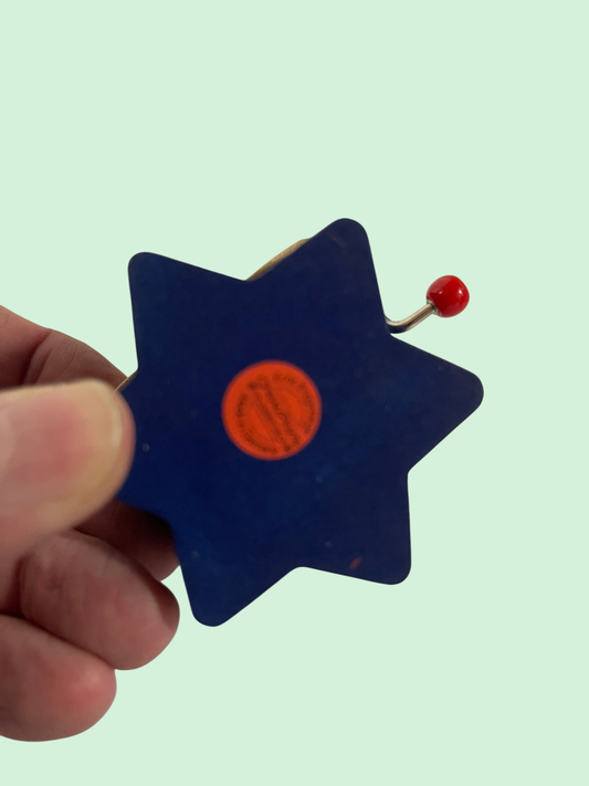 Spieldose Erzgebirge – Handarbeit – Handkurbel – Sternform – Holz