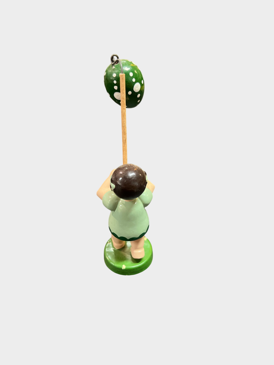 ULMIK Erzgebirge Holzfigur Mädchen Osterei handbemalt ca 9 cm