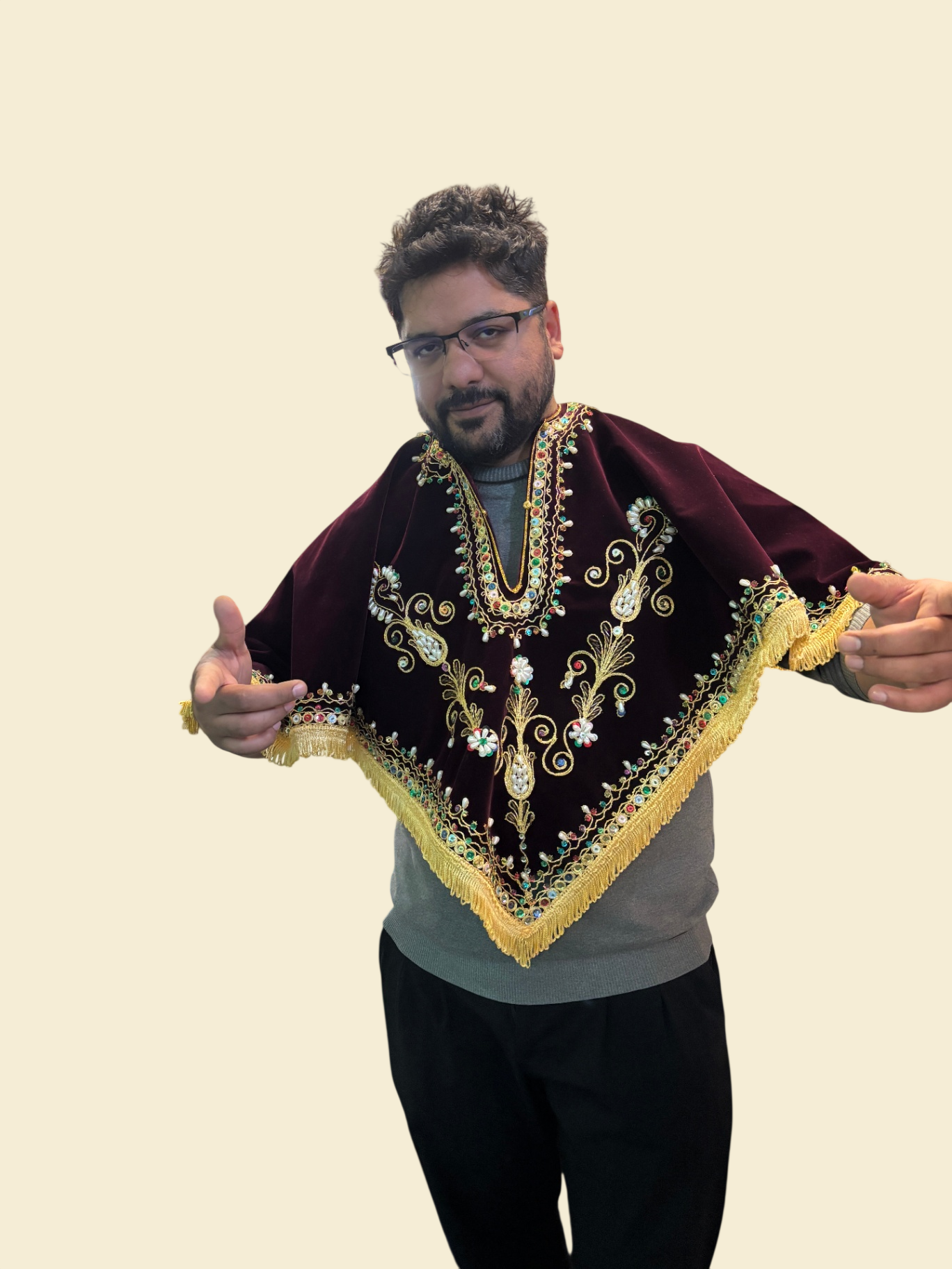 Bestickter Umhang Poncho Fransen weinrot Zierstickerei
