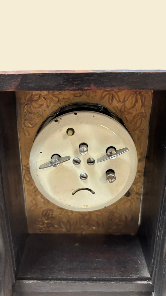 Tischuhr Eigenbau mit mechanischem Vintage Wecker zum Aufziehen