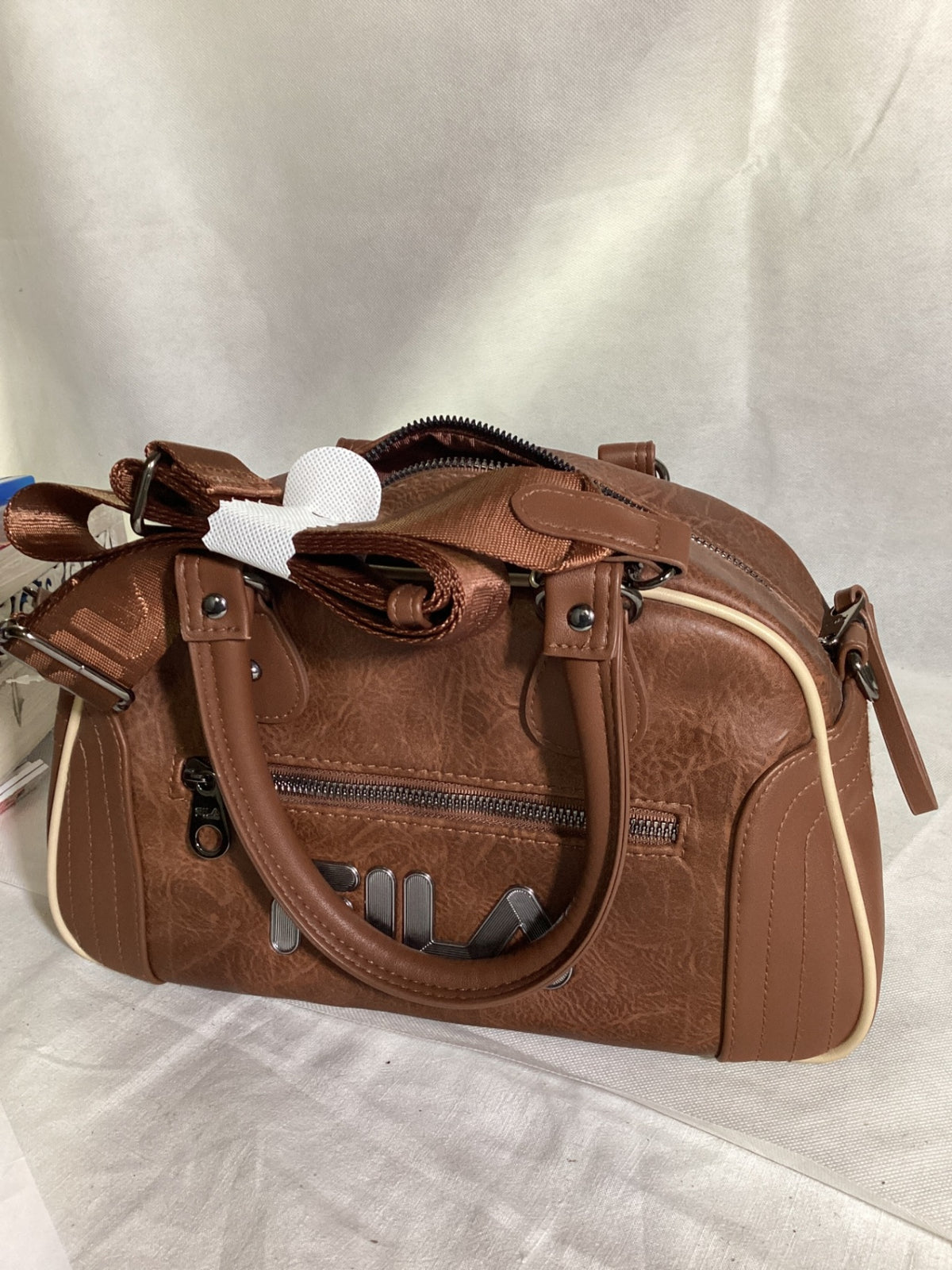 FILA Handtasche braun Bowling Bag mit Schultergurt und Reißverschluss