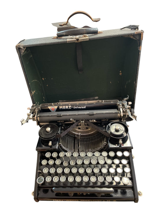 Antike Schreibmaschine Merz Universal – Deko oder für Bastler (1930er)