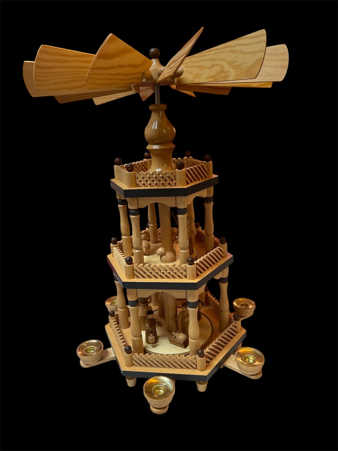 Erzgebirgische Weihnachtspyramide KWO – 2-stöckig – Holz natur – Handarbeit – Made in Germany