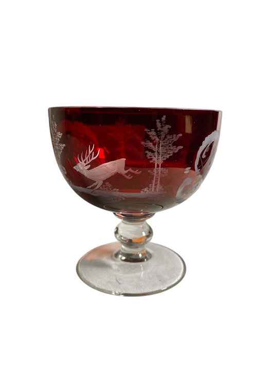 Dekorative Glasschale Rubinrot Überfangglas mit Hirsch- und Vogelmotiv
