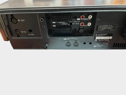 Blaupunkt RTV-950 HiFi S-VHS Videorekorder – Panasonic Fernbedienung – VHS / S-VHS
