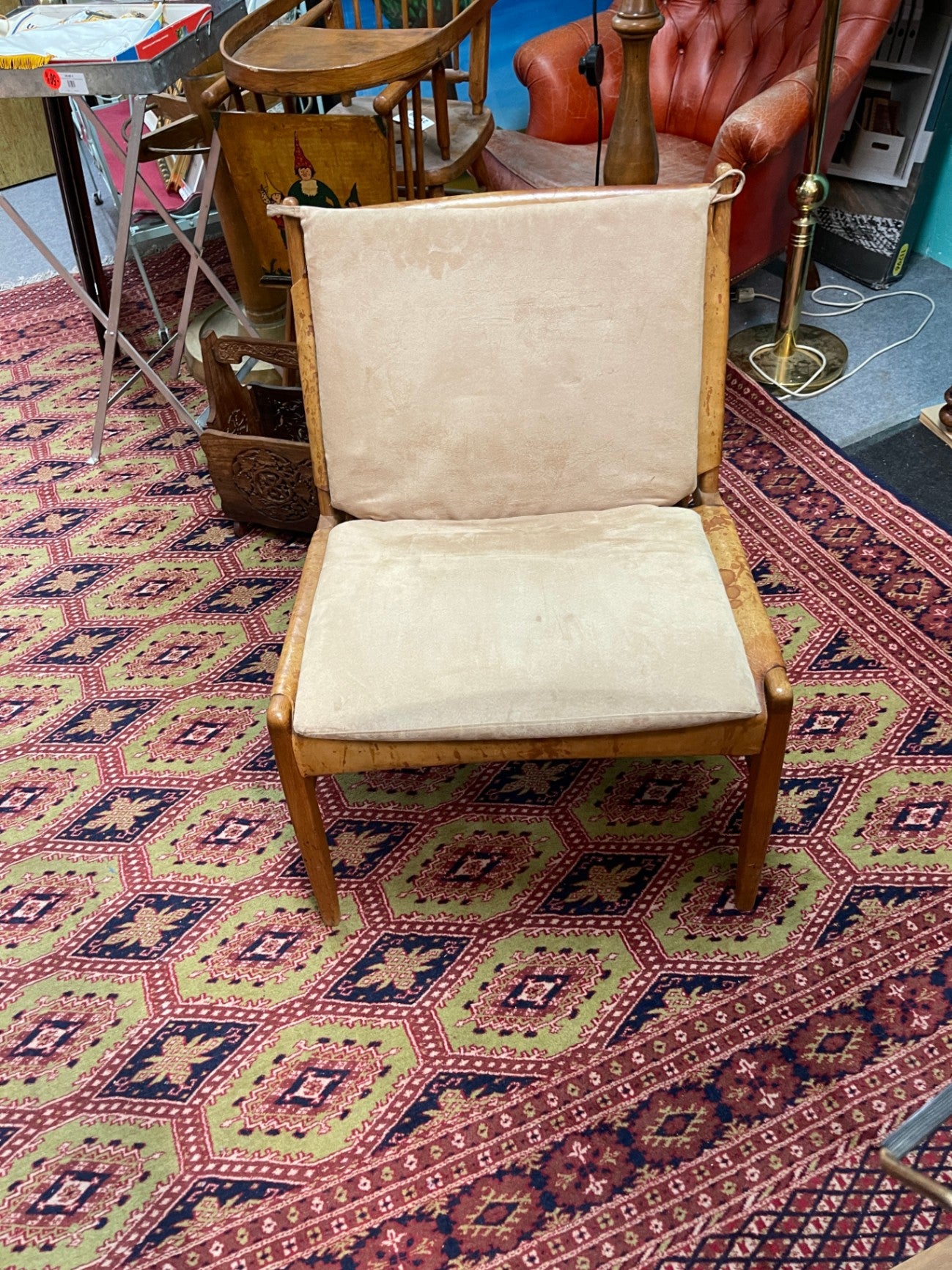 Vintage Loungesessel, Holz und Leder – Restaurationsprojekt