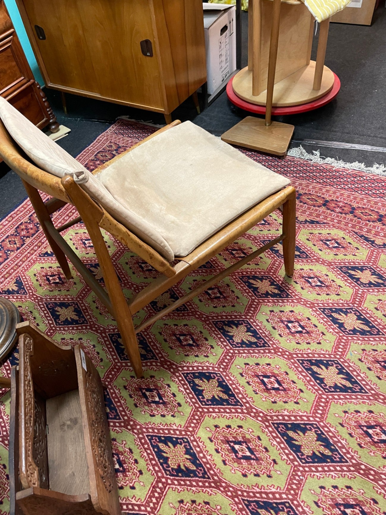 Vintage Loungesessel, Holz und Leder – Restaurationsprojekt