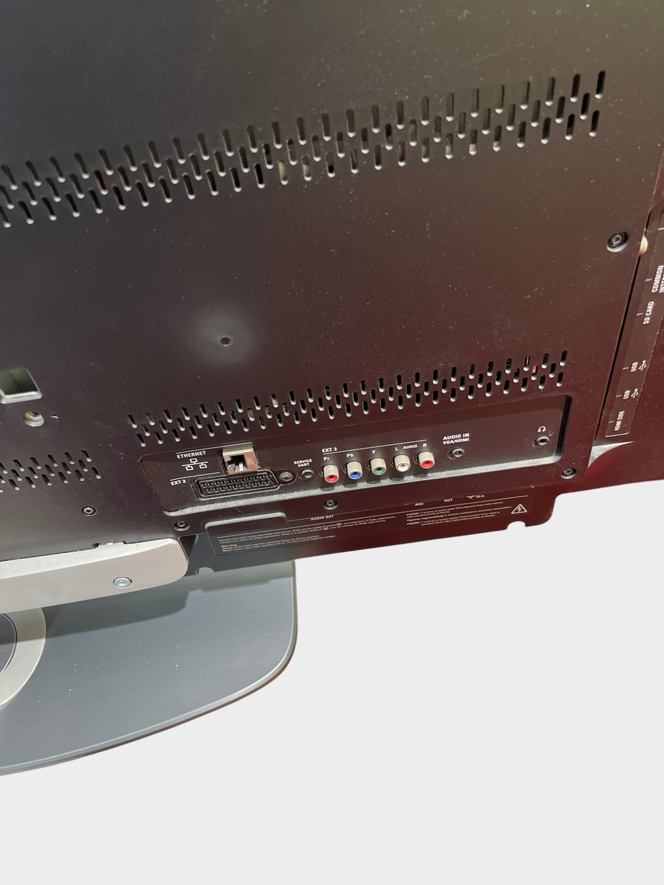 Philips LCD Fernseher mit Fernbedienung voll funktionsfähig