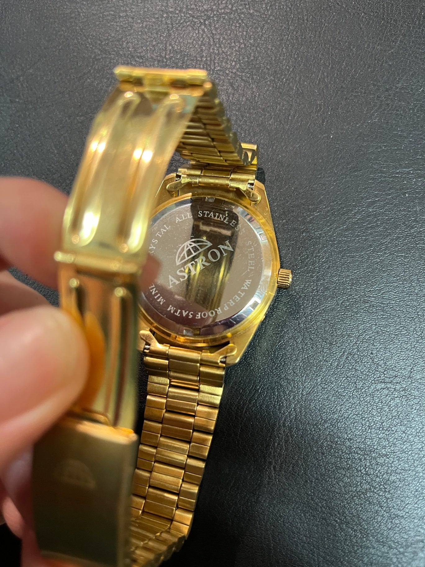 Astron Herren Armbanduhr Quartz Kalender Mondphase Goldfarben