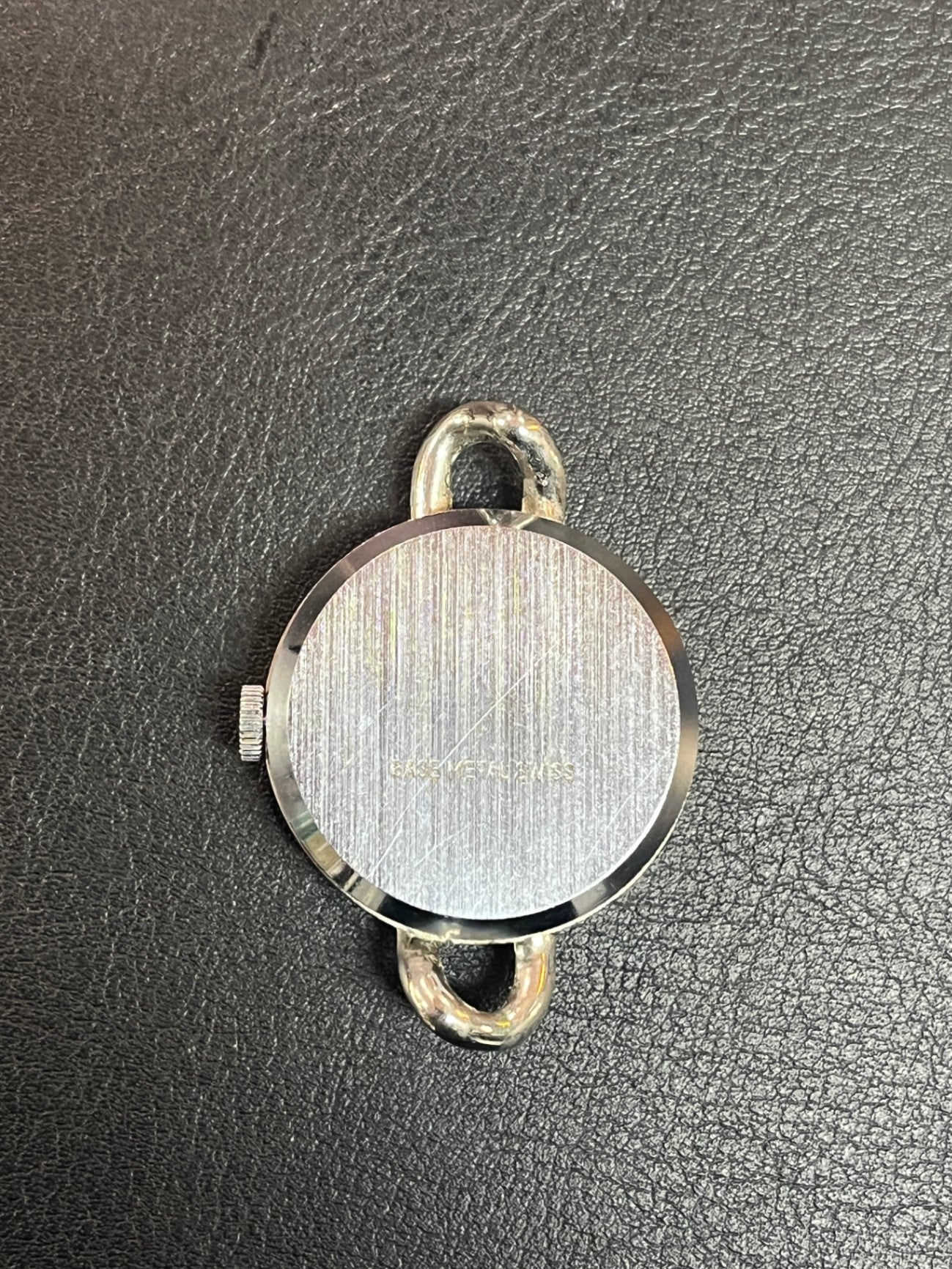 Lugano Damen Armbanduhr Handaufzug versilbert ohne Armband läuft