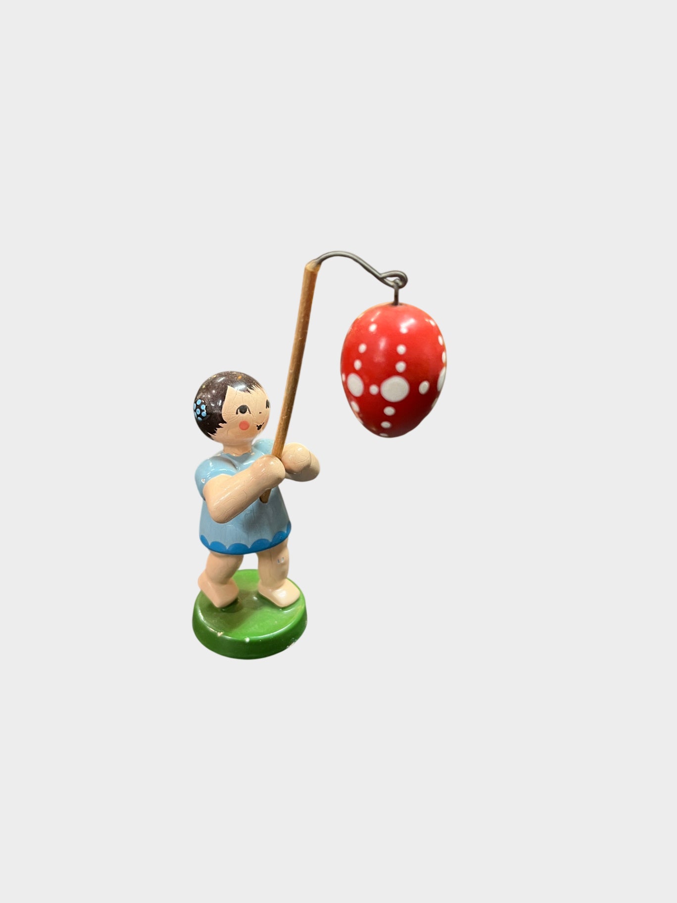 ULMIK Erzgebirge Holzfigur Mädchen Osterei handbemalt ca 9 cm