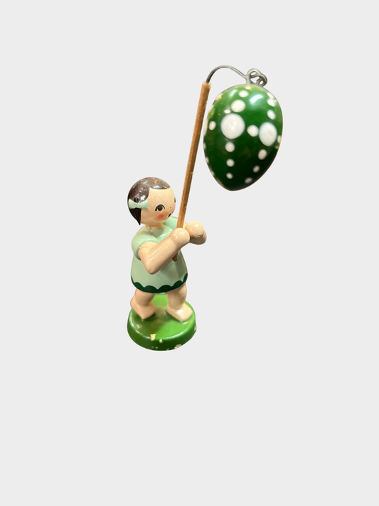 ULMIK Erzgebirge Holzfigur Mädchen Osterei handbemalt ca 9 cm