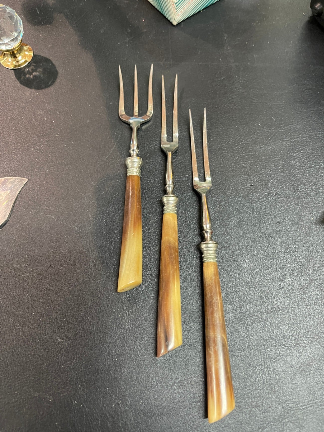 3 Fleischgabeln Horngriff Tranchiergabeln Set vintage Metall Horn