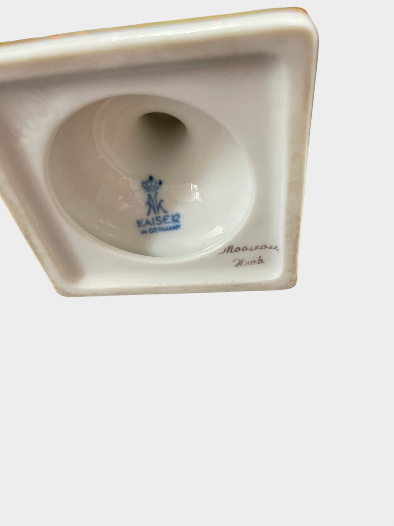 Kaiser Porzellan Vase „Moosrose“ 23 cm – mit Golddekor & Schwanenhenkel