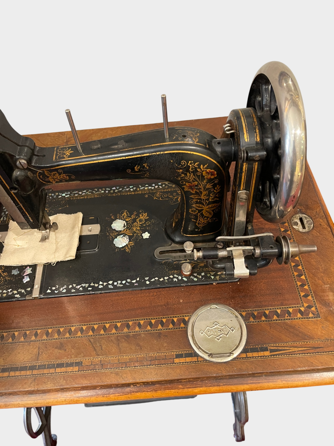 Antike Nähmaschine Paul Decker Nähmaschinentisch Gusseisen Gestell um 1900
