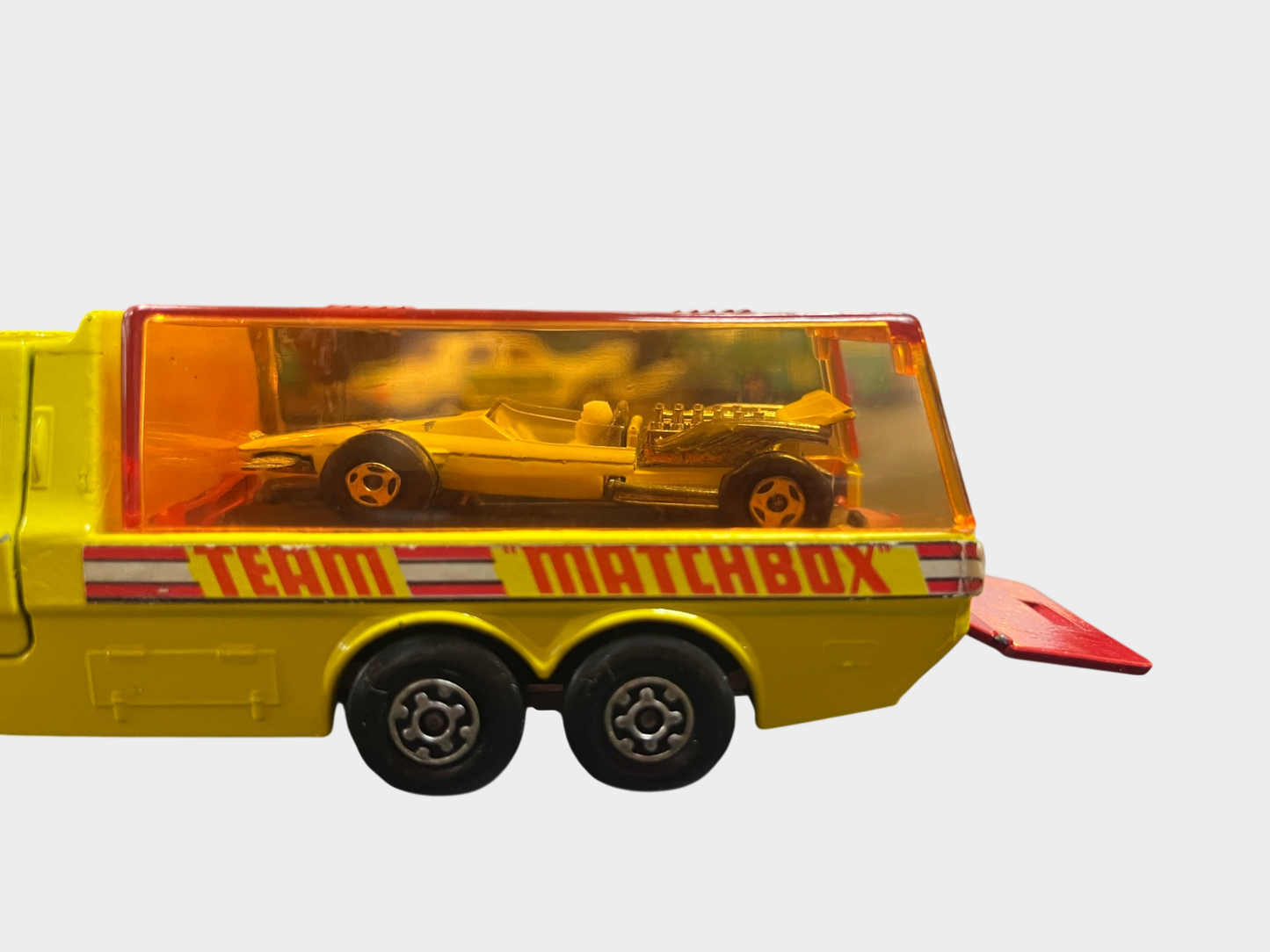 Matchbox Super Kings K-7 Racing Car Transporter Rennwagen
