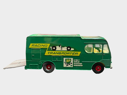 Matchbox King Size K-5 Rennwagen Transporter 2 Rennwagen