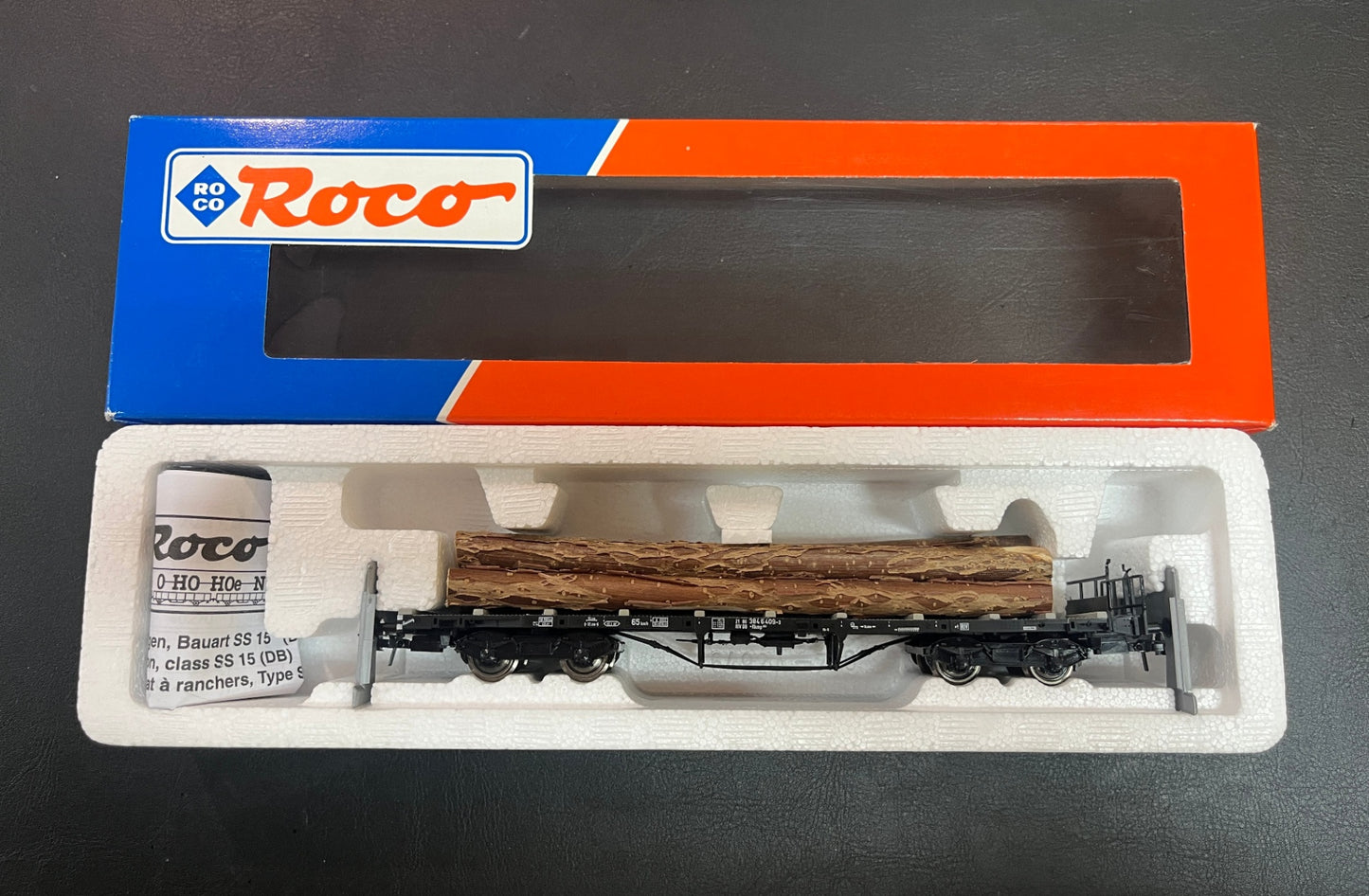 Roco H0 Flachwagen mit Baumstämmen Artikelnummer 46492001