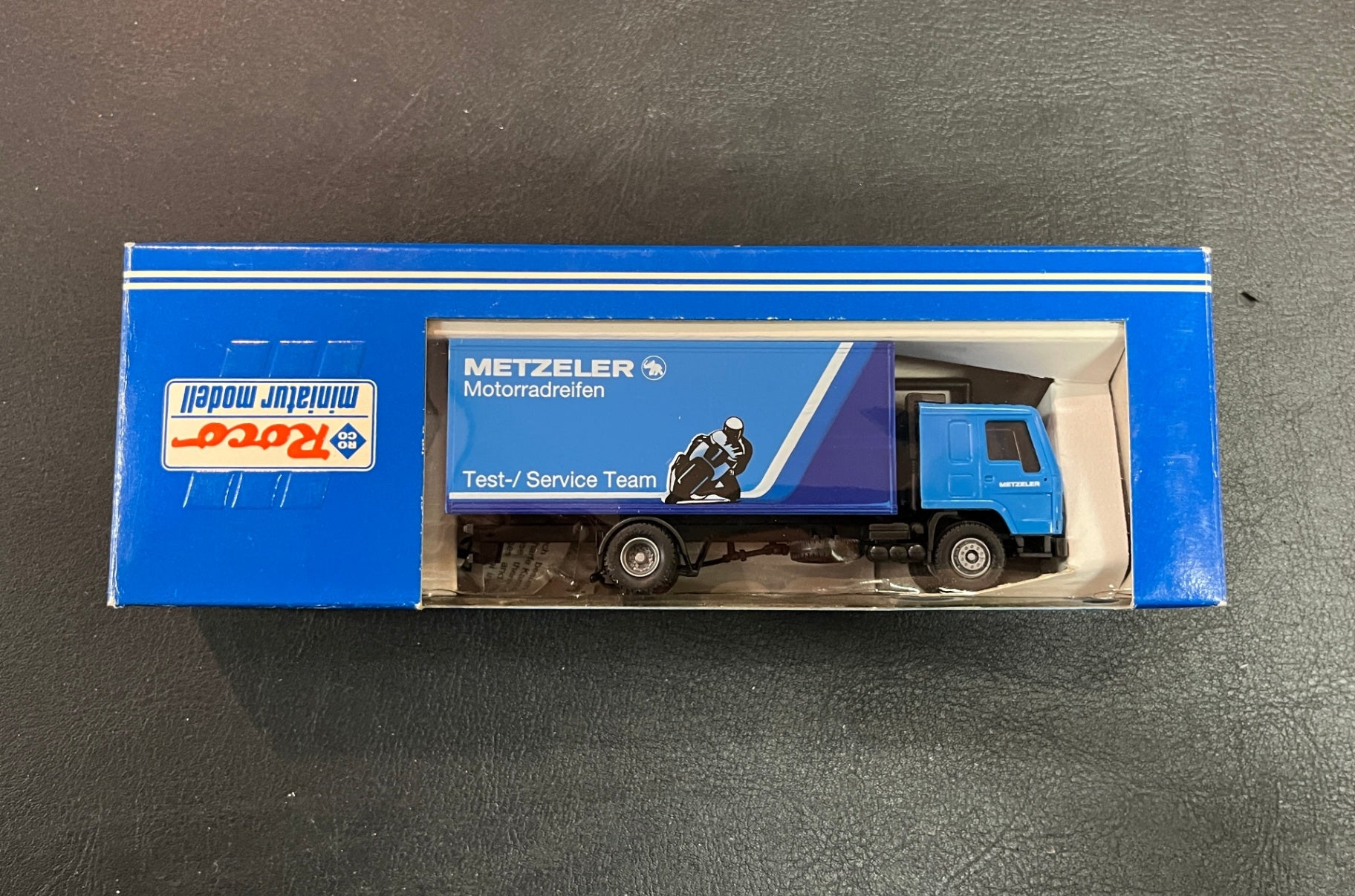 Roco 1592 H0 Volvo FL10 Miniatur Modell neuwertig OVP