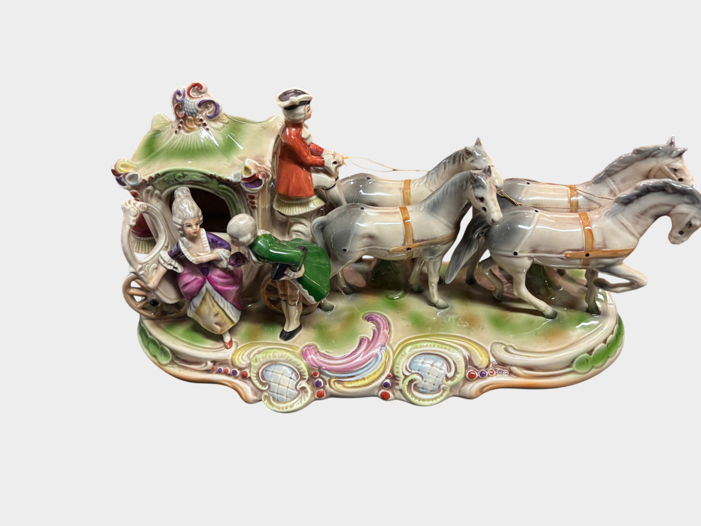 Exquisite Graefenthal Porzellanfigurengruppe: Rokoko-Pferdekutsche mit vier Pferden und Figuren, handbemalt