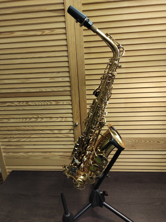 Mikado Alt Saxophon Goldlack spielbereit mit Tasche & Zubehör