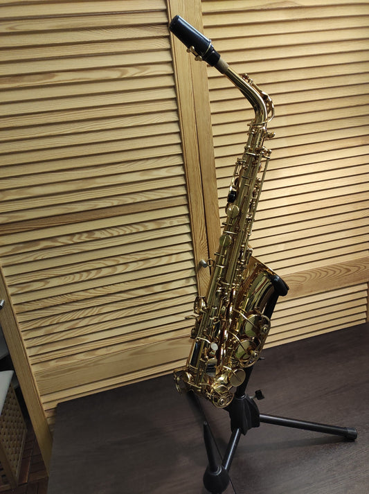 Mikado Alt Saxophon Goldlack spielbereit mit Tasche & Zubehör