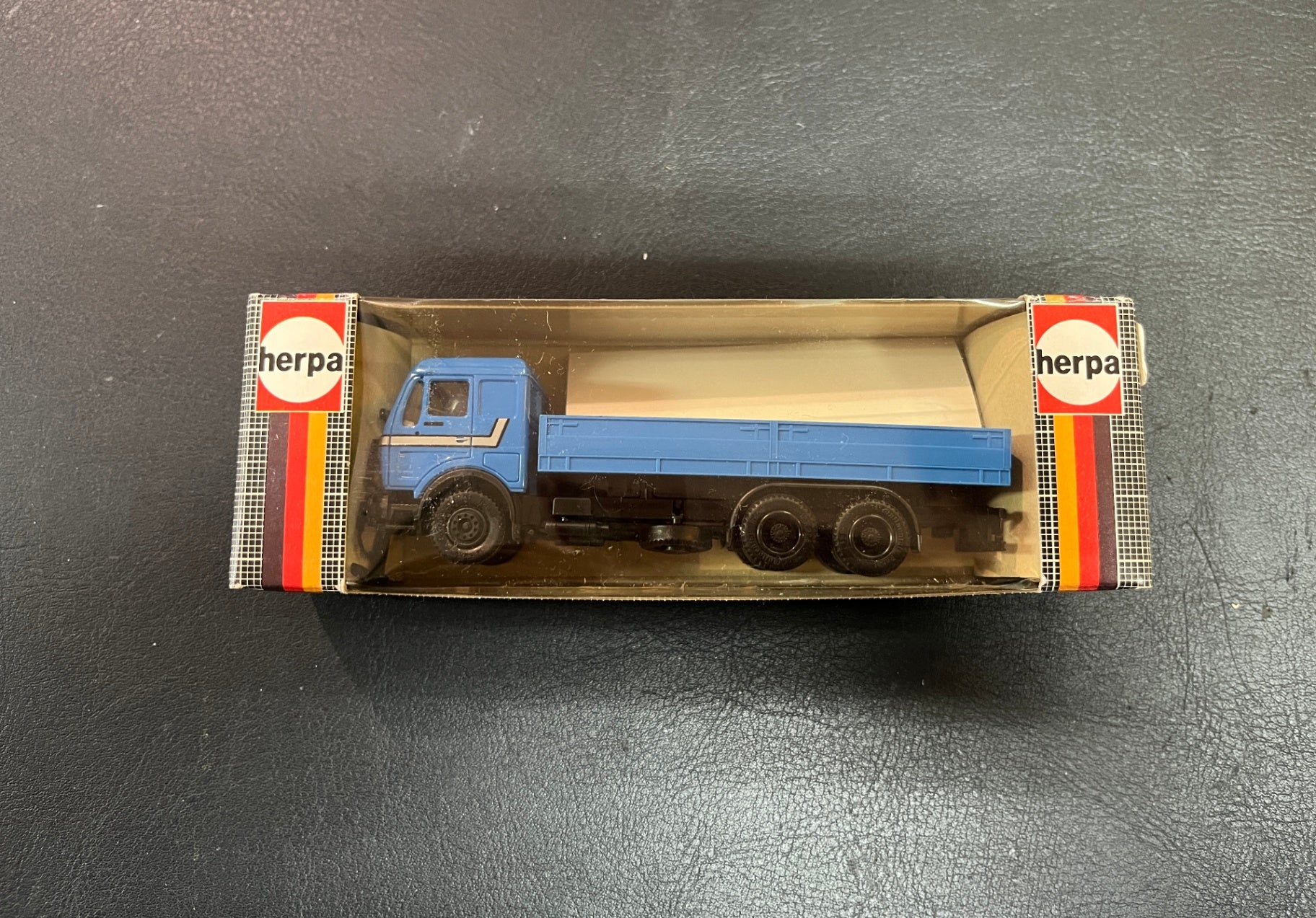 Herpa H0 1:87 Mercedes MAN Pritschen-LKW blau OVP 