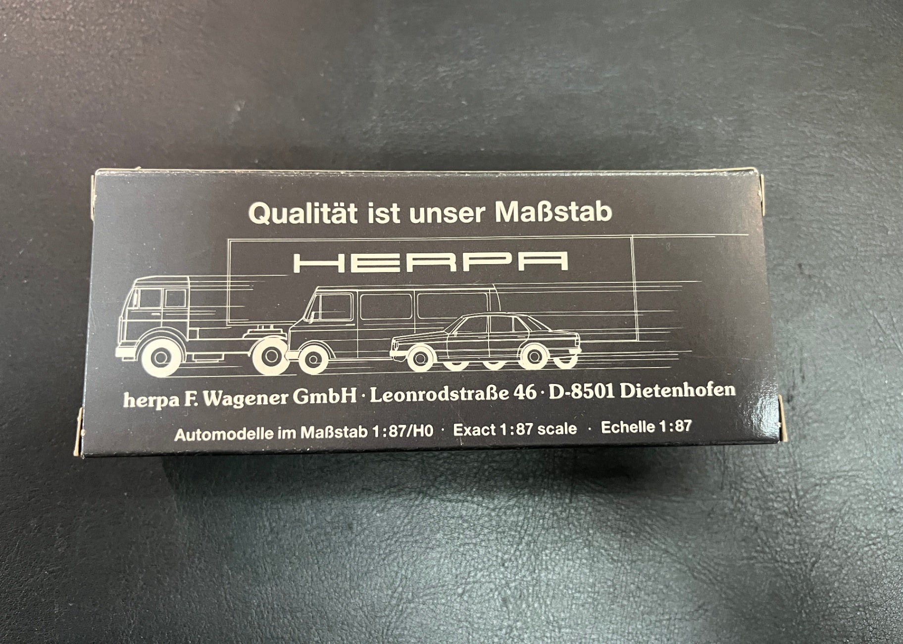 Herpa Volvo F12 Solozugmaschine 858 001 1:87 OVP