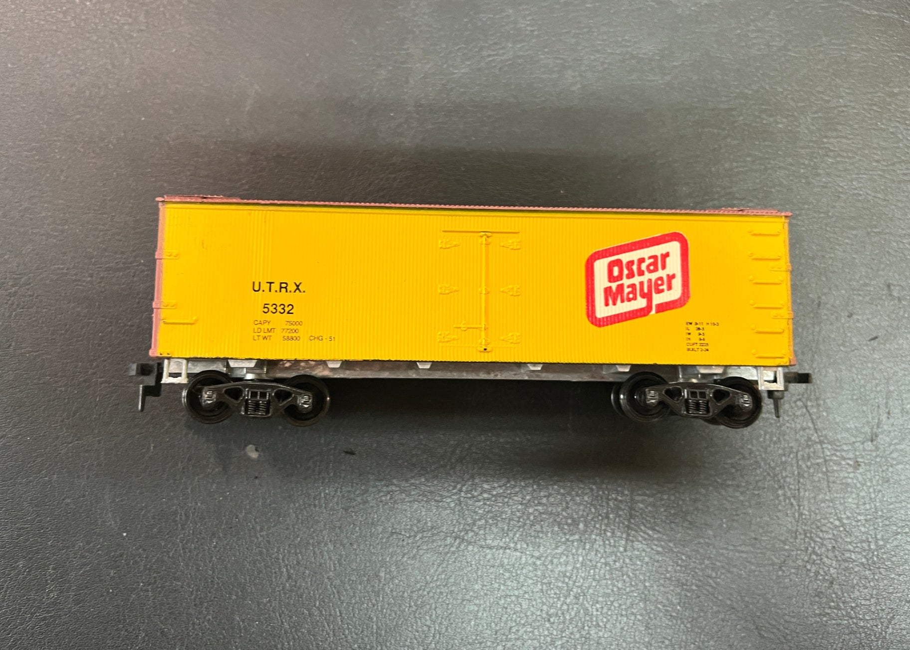 H0 US Kühlwagen Oscar Mayer UTRX 5332 gelb Modellbahn