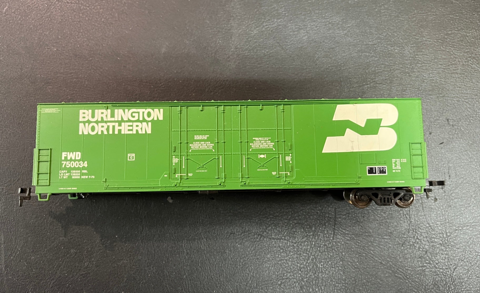 H0 US Güterwagen Burlington Northern FWD 750034 Atlas ohne Radsätze