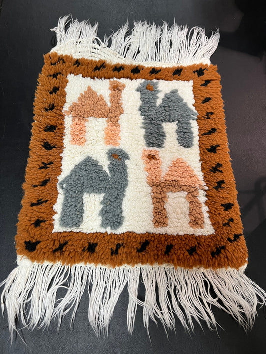 Kleiner Wandteppich Teppichbild Kamel Motiv Handarbeit 34 x 30 cm