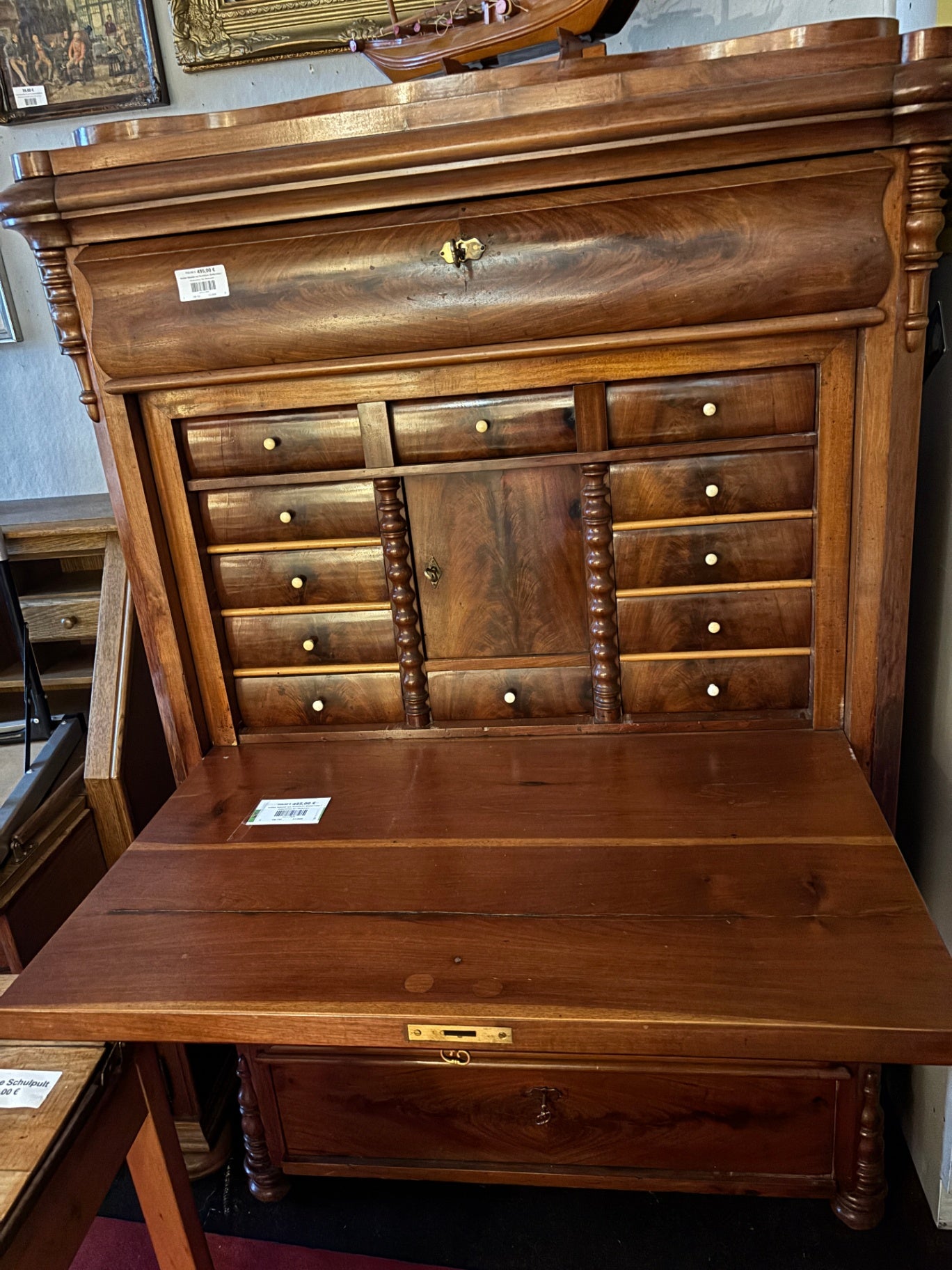 Antiker Sekretär aus Nussbaum, Biedermeier / Historismus Stil /Reduziert