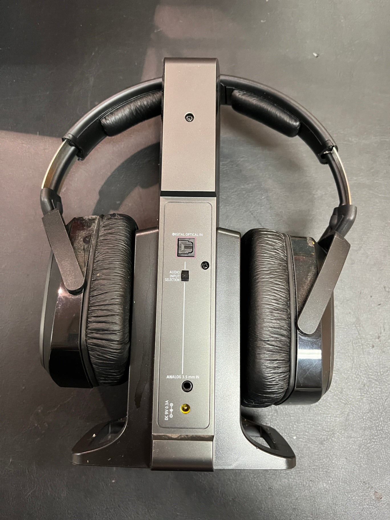 Sennheiser RS 175 Digital Funkkopfhörer TV Kopfhörer + Ladestation geprüft