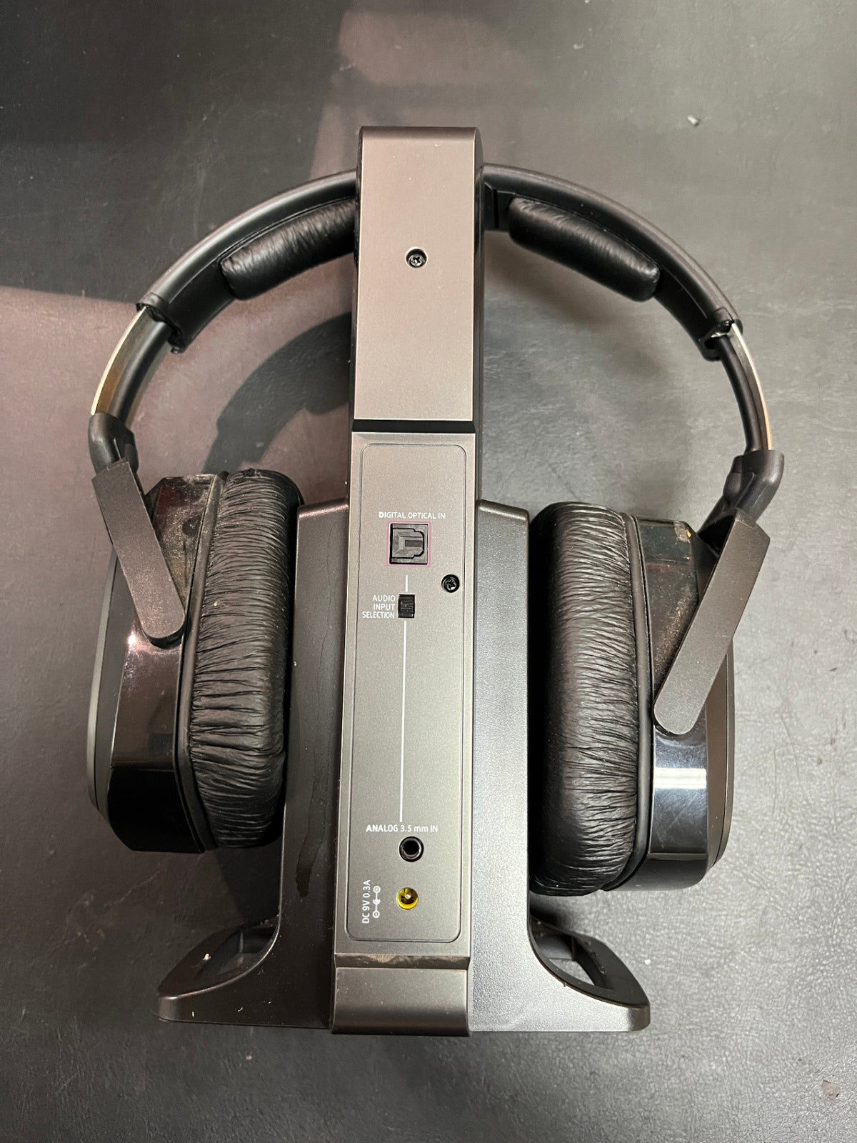 Sennheiser RS 175 Digital Funkkopfhörer TV Kopfhörer + Ladestation geprüft