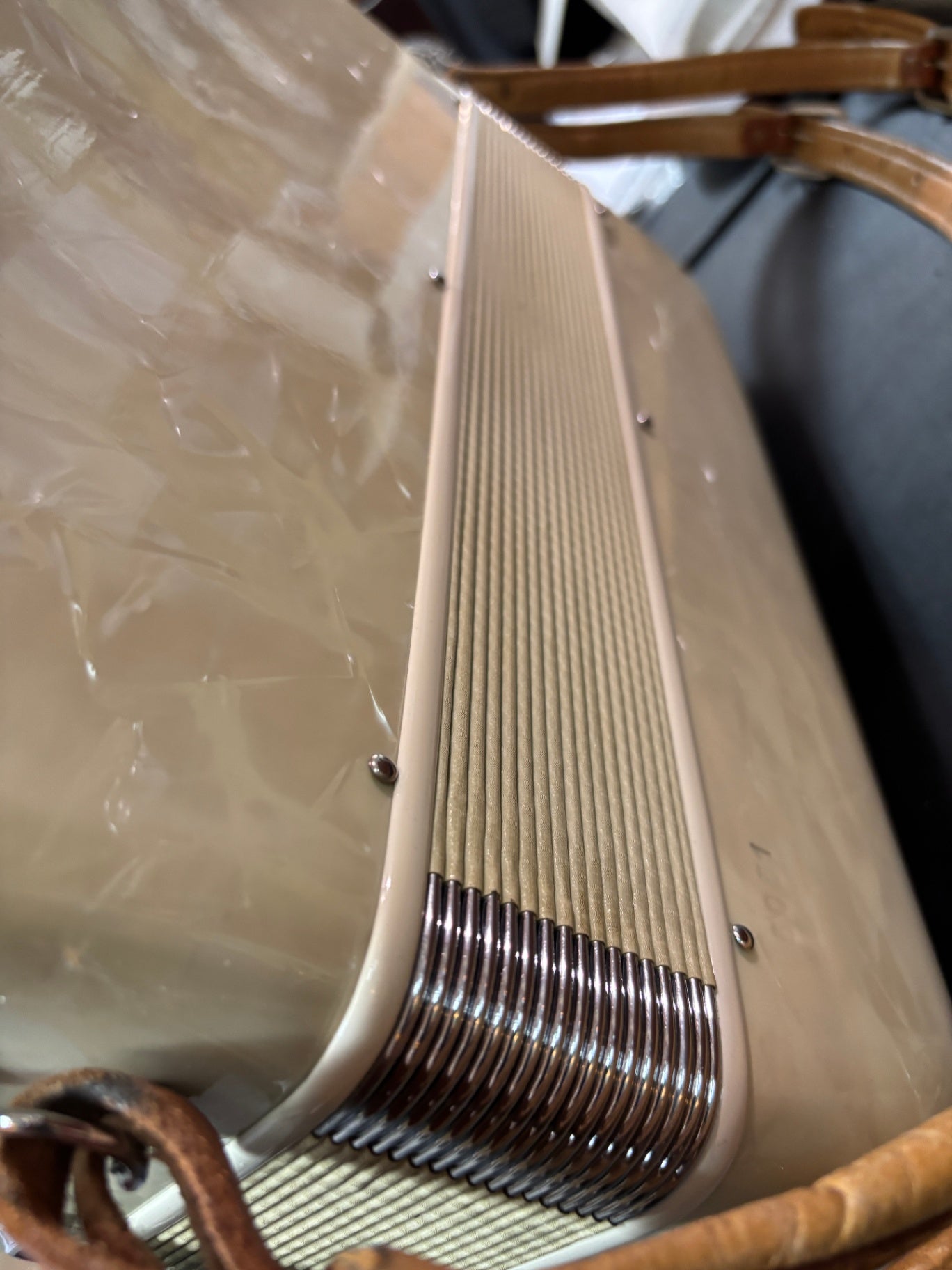 Marotta Akkordeon 96 Bass Pianotastatur 3-chörig überholt gestimmt Koffer
