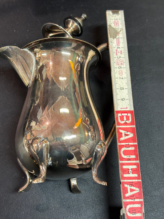Versilbertes Kännchen auf 4 Füßen Deckel lose Höhe ca. 10 cm