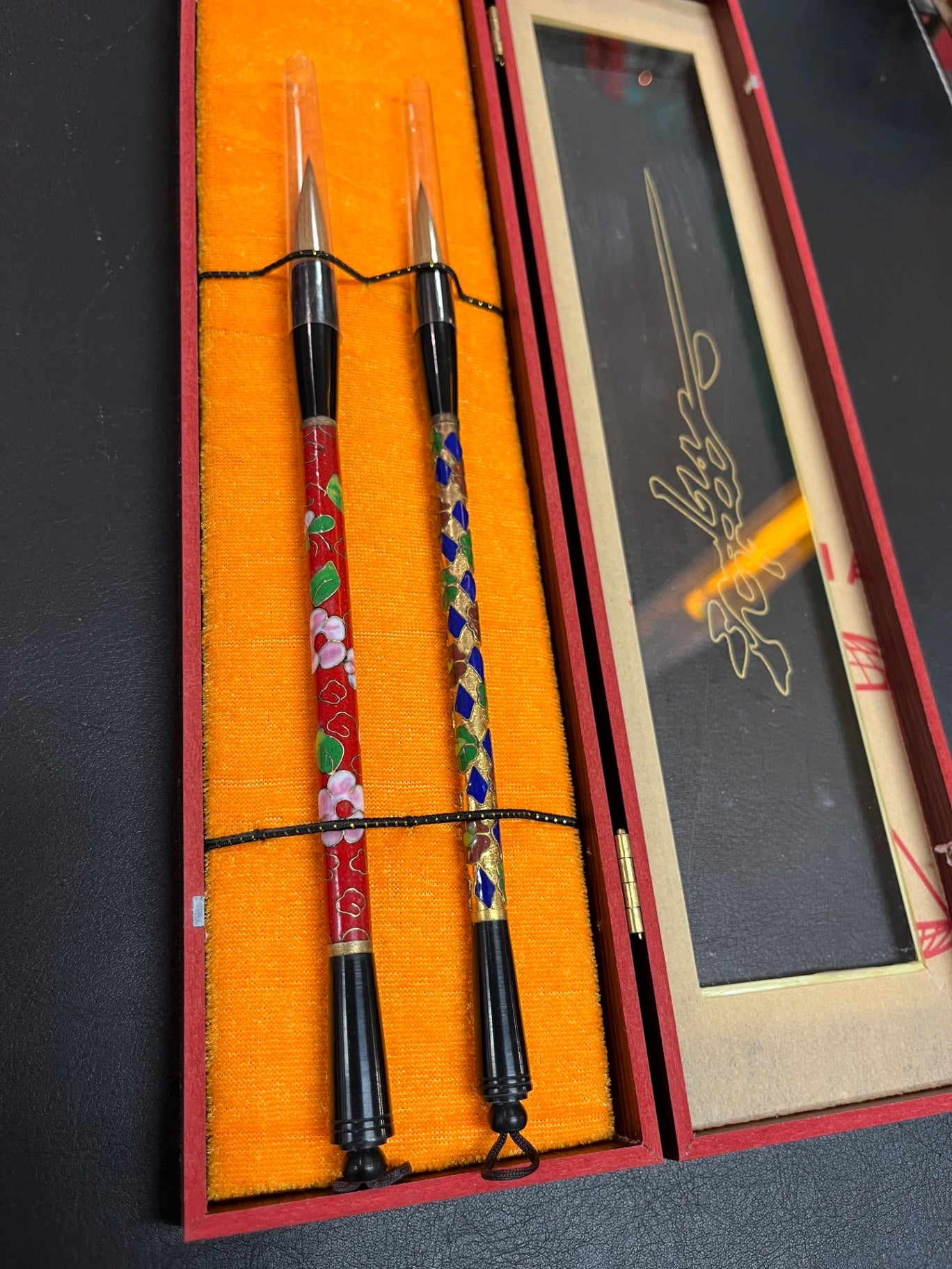 2 Chinesische Kalligrafiepinsel im Etui China Schreibpinsel Set