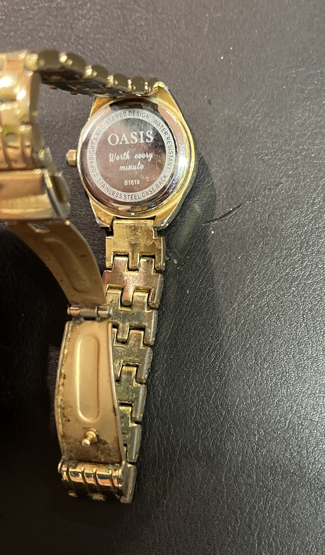 OASIS Damenarmbanduhr Goldfarben B1619 Edelstahlboden