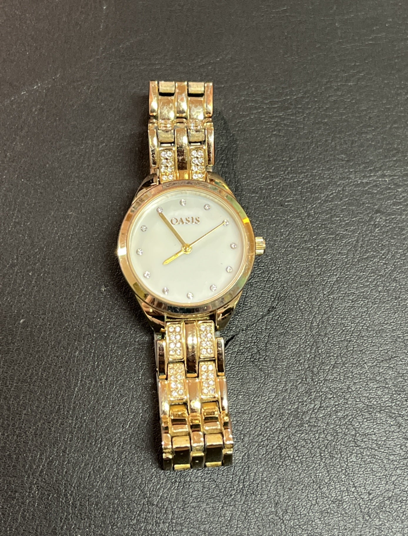 OASIS Damenarmbanduhr Goldfarben B1619 Edelstahlboden