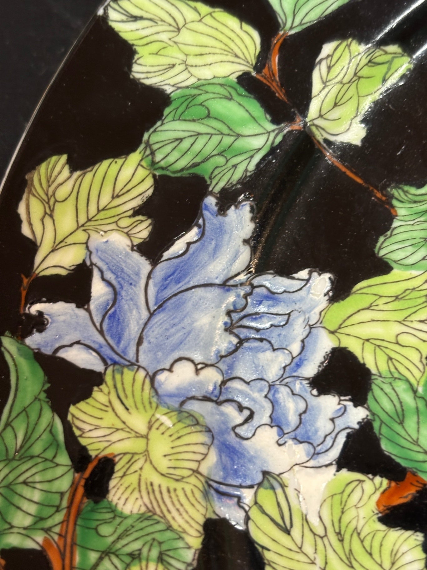 Antiker Porzellanteller China Blumenmotiv Ø 26 cm handbemalt Schwarz