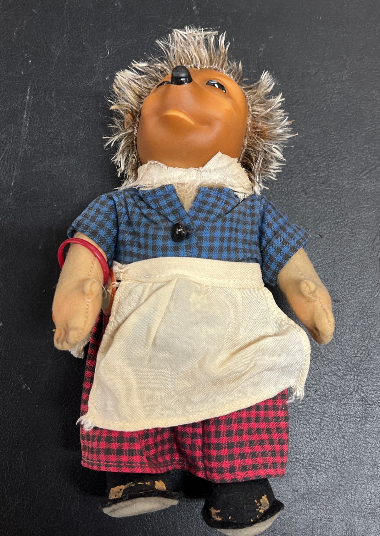 Steiff Mucki Igel nach Diehl-Film ca. 20 cm mit Fahne