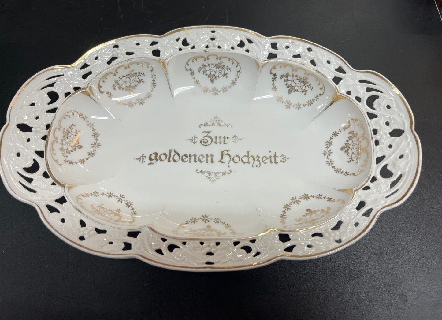 Porzellanschale Zur goldenen Hochzeit Durchbruchrand Golddekor