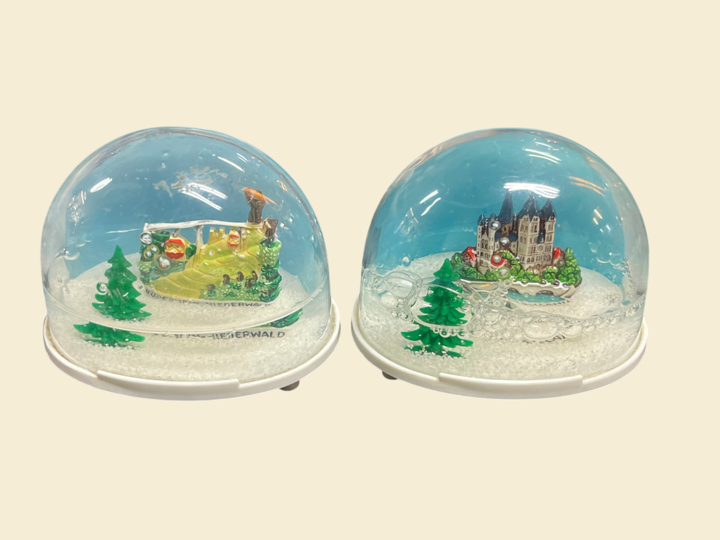 2 Schneekugeln Rüdesheim Niederwald Souvenir Kunststoff klein