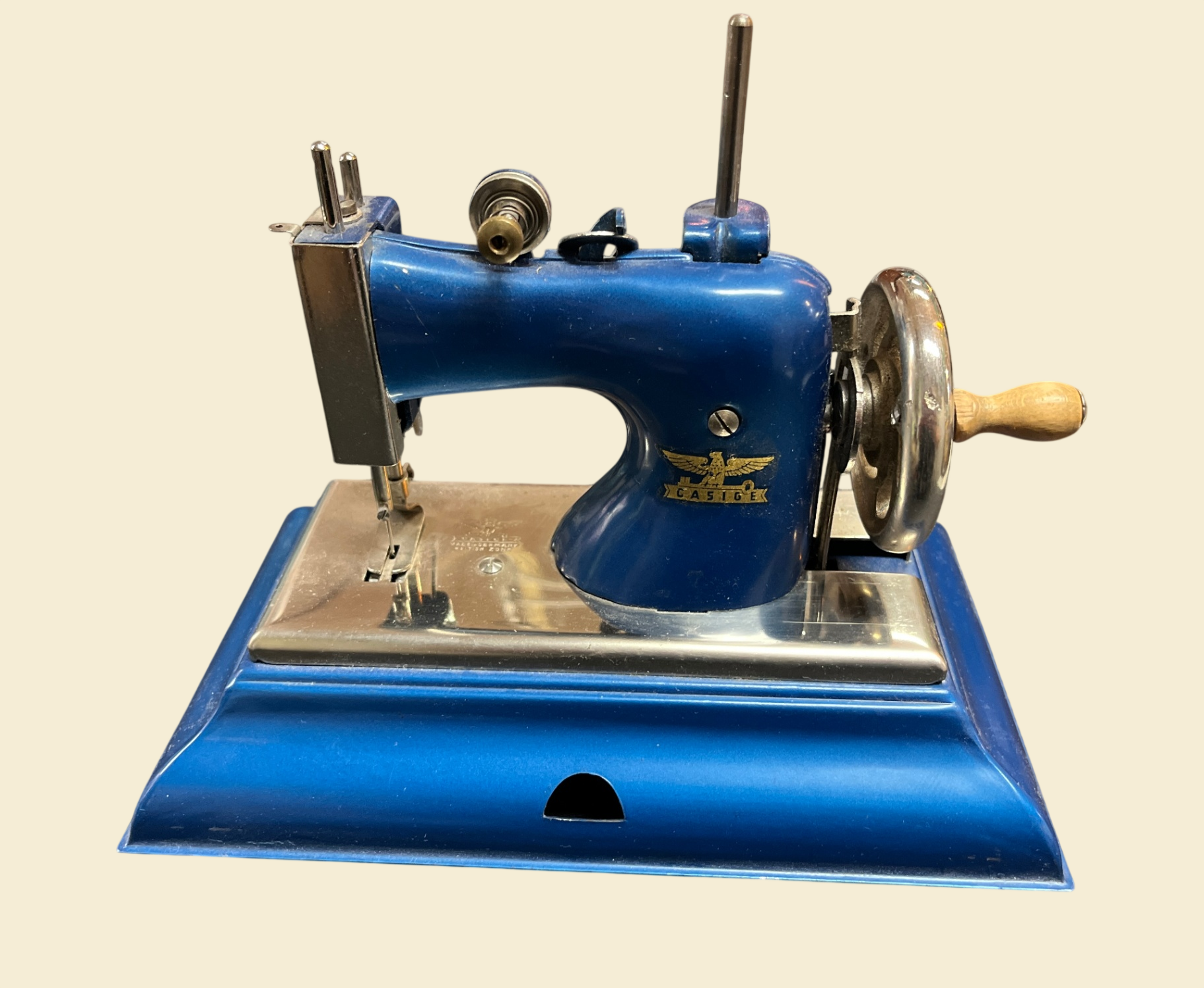 CASIGE Kinder-Nähmaschine Blech blau Made in Germany U.S.-Zone