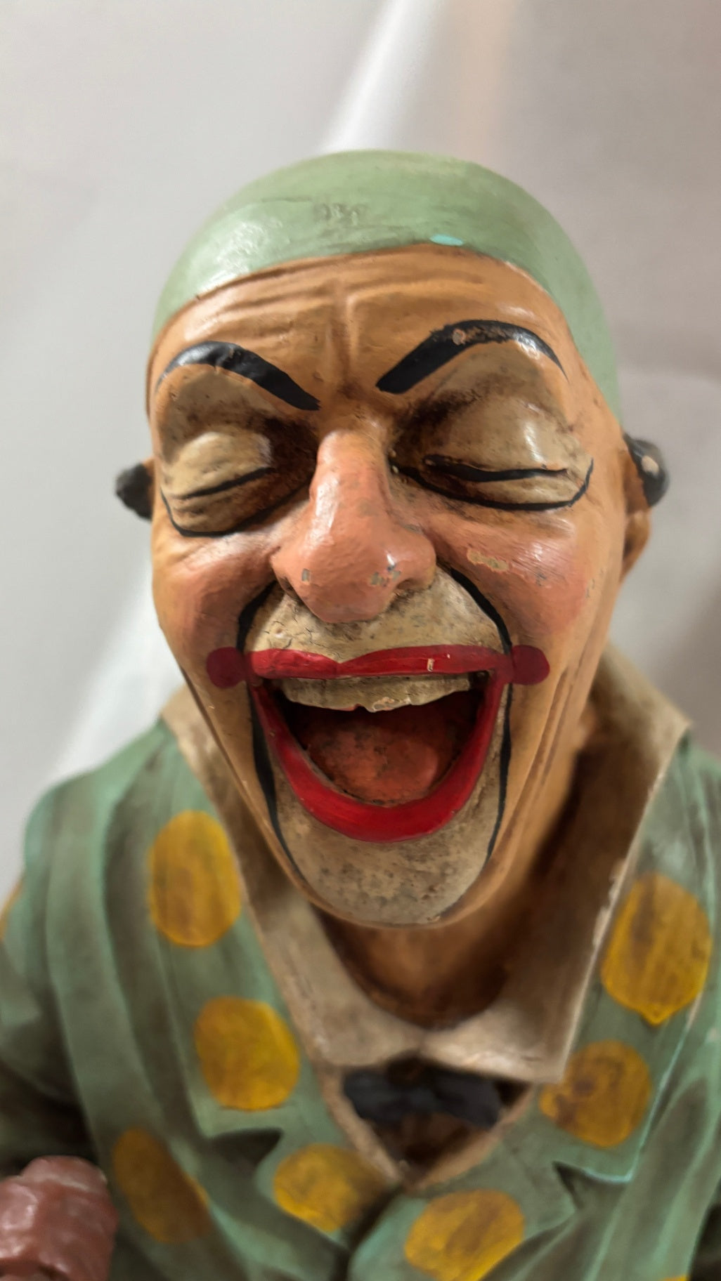 Jun Asilo Clownfigur signiert 52 cm handbemaltes Polyresin