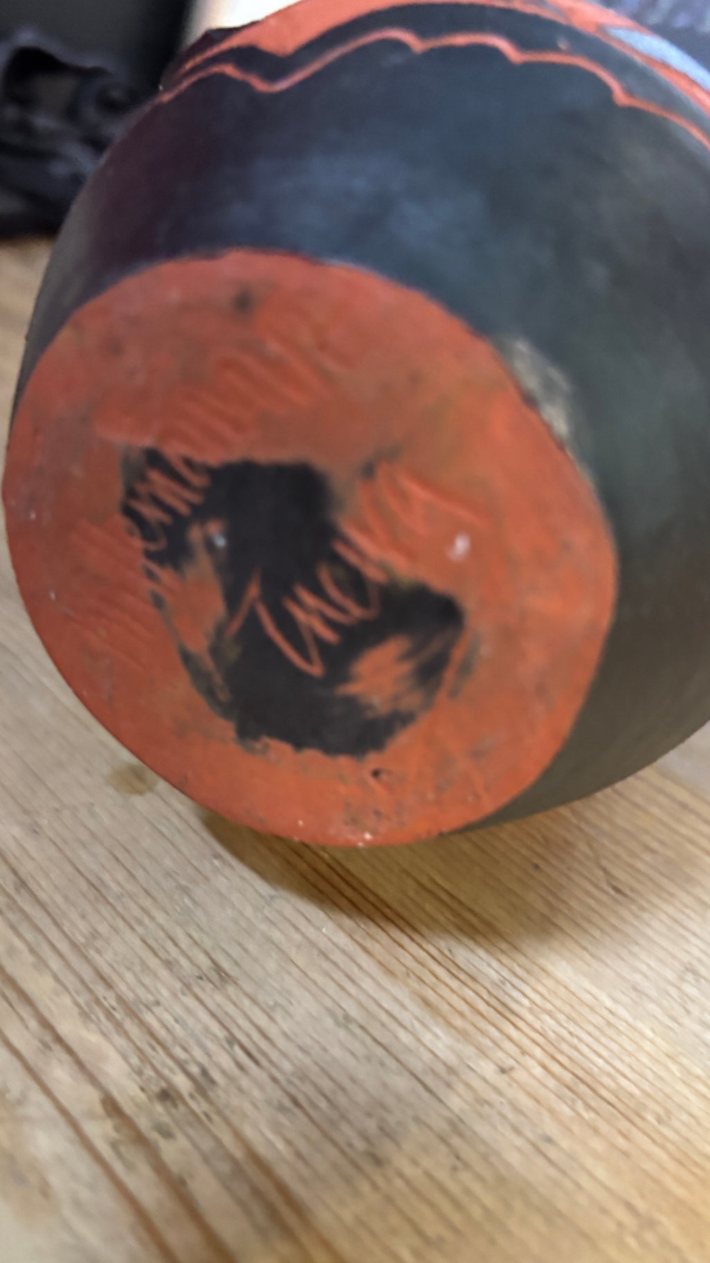 Figürliches Keramikgefäß Tierform schwarz-orange 25 cm Vase Kanne
