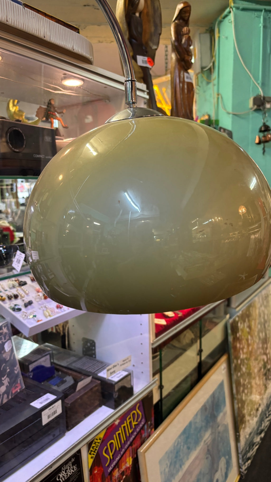 Vintage Bogenstehlampe Chrom olivbrauner Kunststoffschirm 175 cm